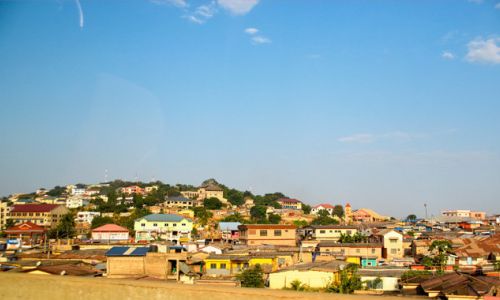 Onura de misión comercial a Ghana